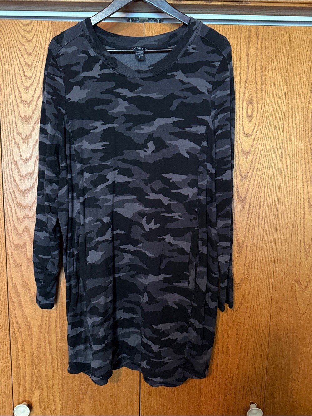 Athleta Black & Charcoal Camo Long Sleeve Tunic Dress
